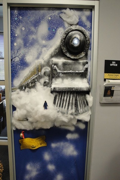 14 فكرة مبتكرة ستساعدك في تزيين باب الفصل - تعليم جديد